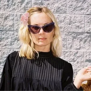 Ganni | Accessories | Ganni Lulu Cat Eye Sunglasses Black  display picture 2